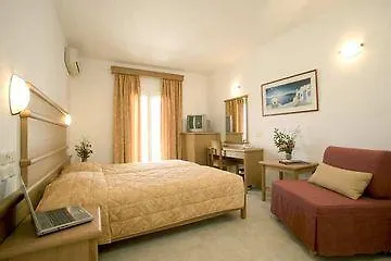Hotel Yiannaki 4*