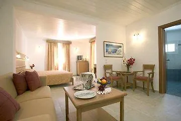 Hotel Yiannaki 4*